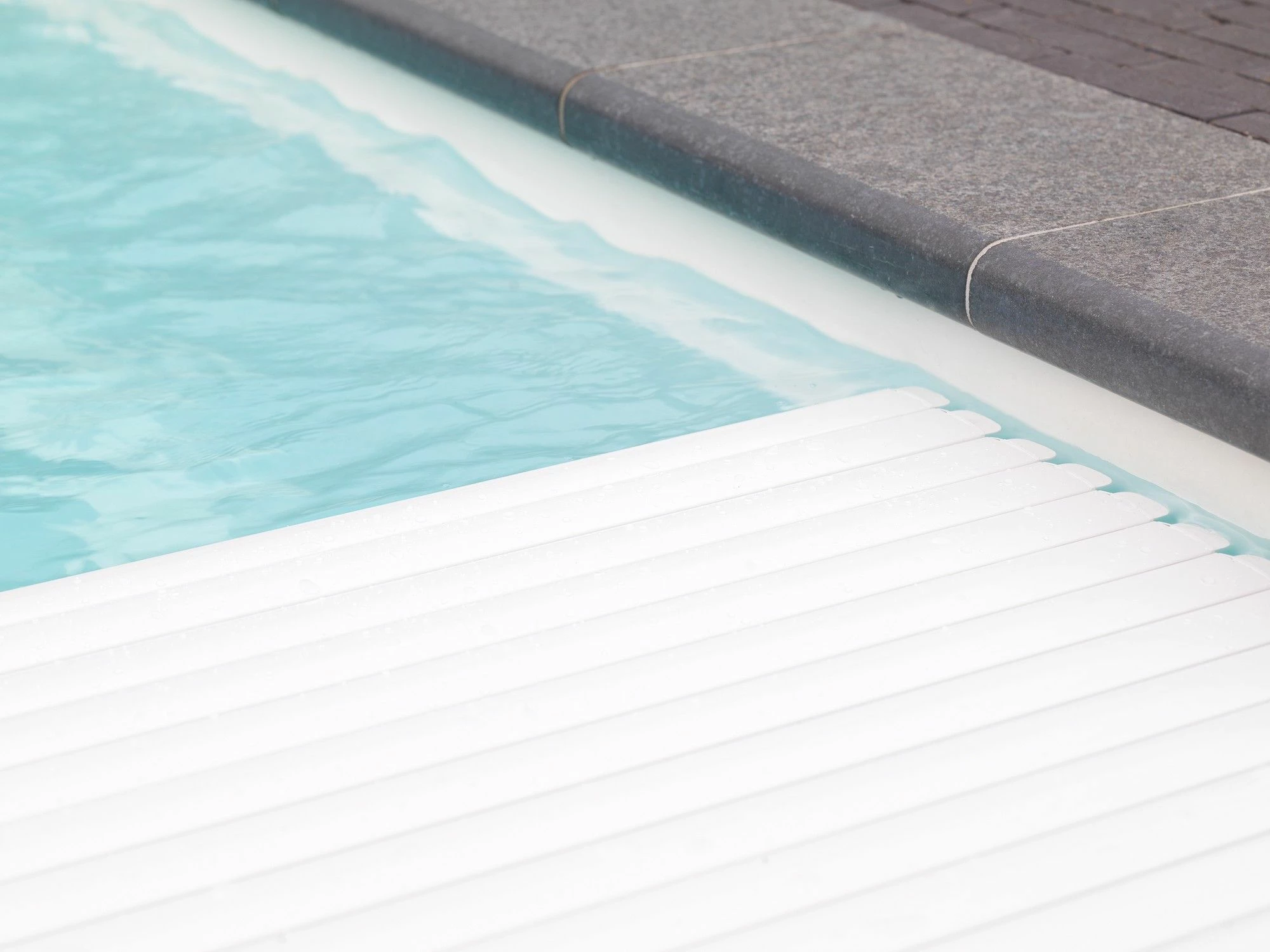 Roldeck PVC Witte Lamellen 3 Roldeck PVC Witte Lamellen